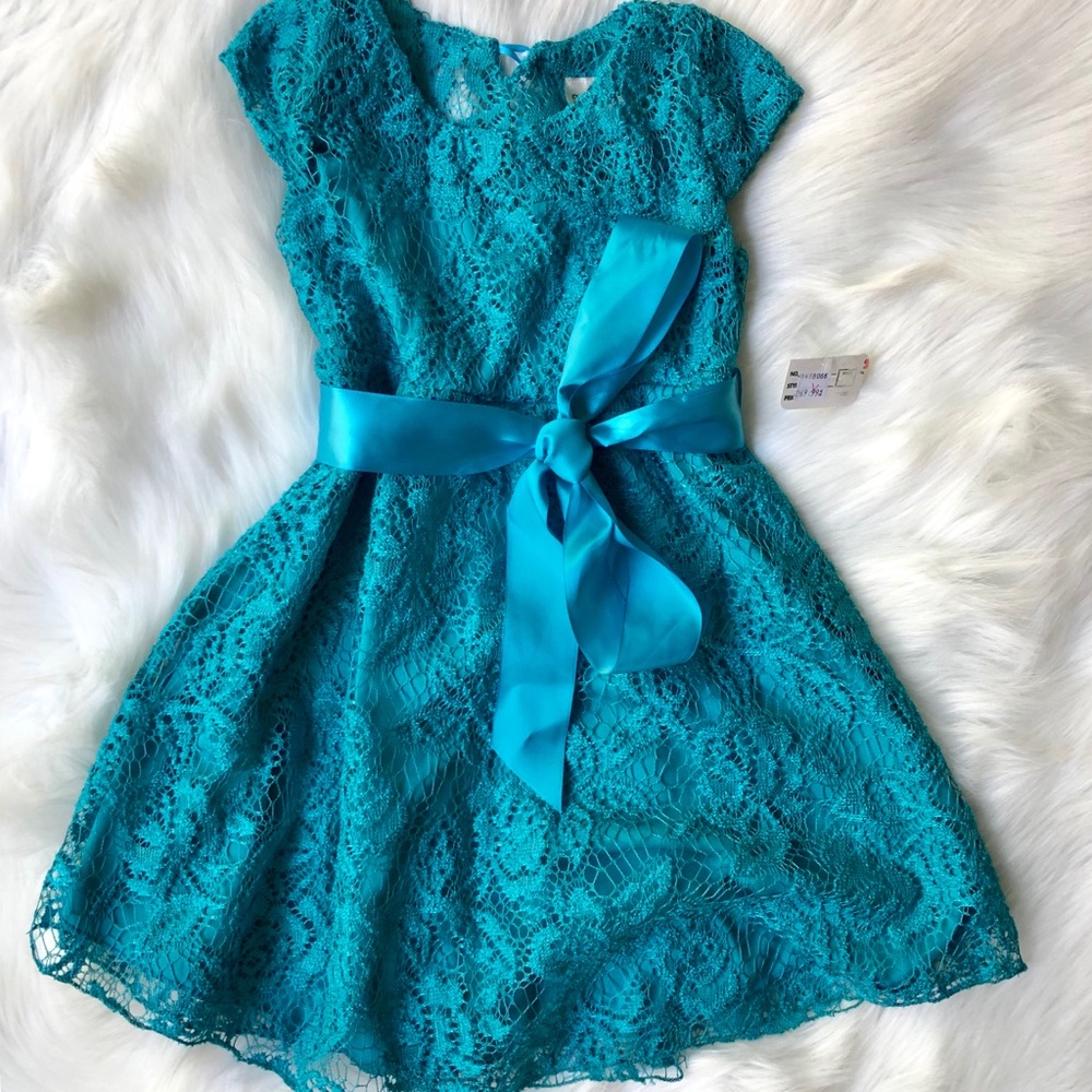Lace Ribbon Dress